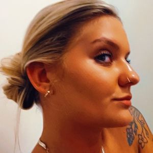 Meet your Posher, Cait